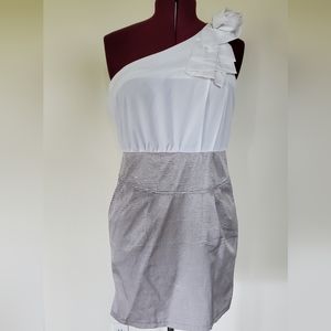 Dress - Off Shoulder